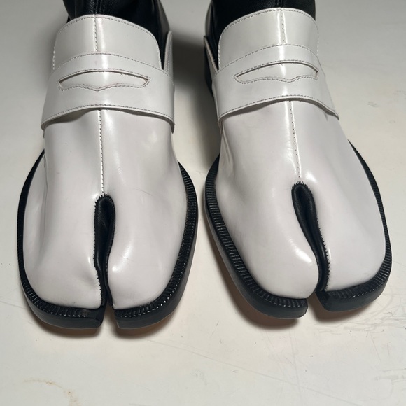 Taking offers! Maison Martin Margiela Black and White Tabi Boots main image 13